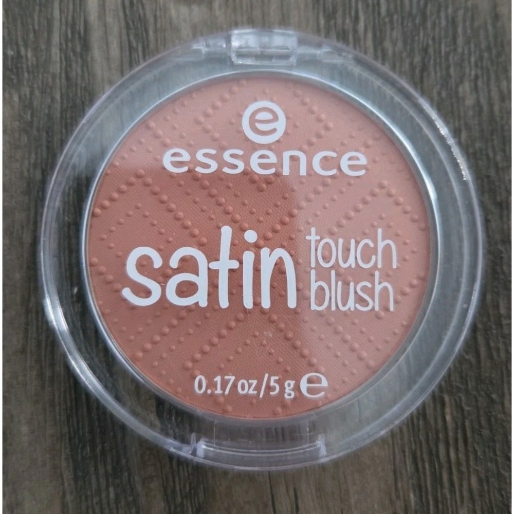 Essence Satin Touch Blush - 10 Satin Coral - NEW
